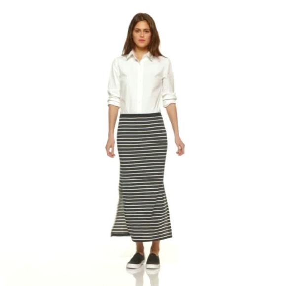 GAP Dresses & Skirts - Gap Stripe Slit Maxi Skirt Stretch Pull On Long Knit Sweater Feel Grey White Sm